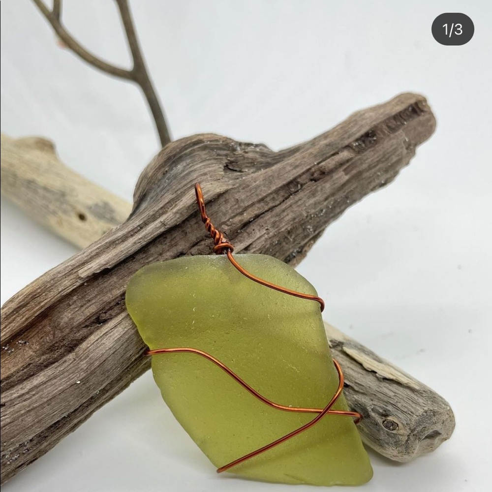 Yellow/green seaglass necklace pendant
